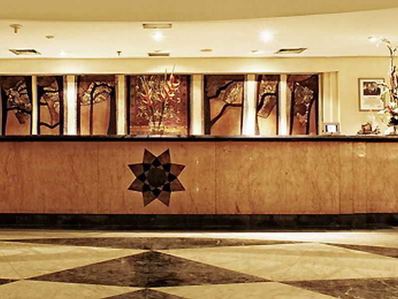 Arcadia Surabaya Hotel エクステリア 写真