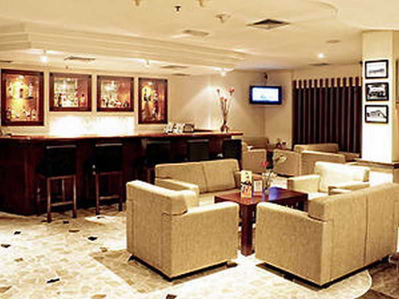 Arcadia Surabaya Hotel エクステリア 写真