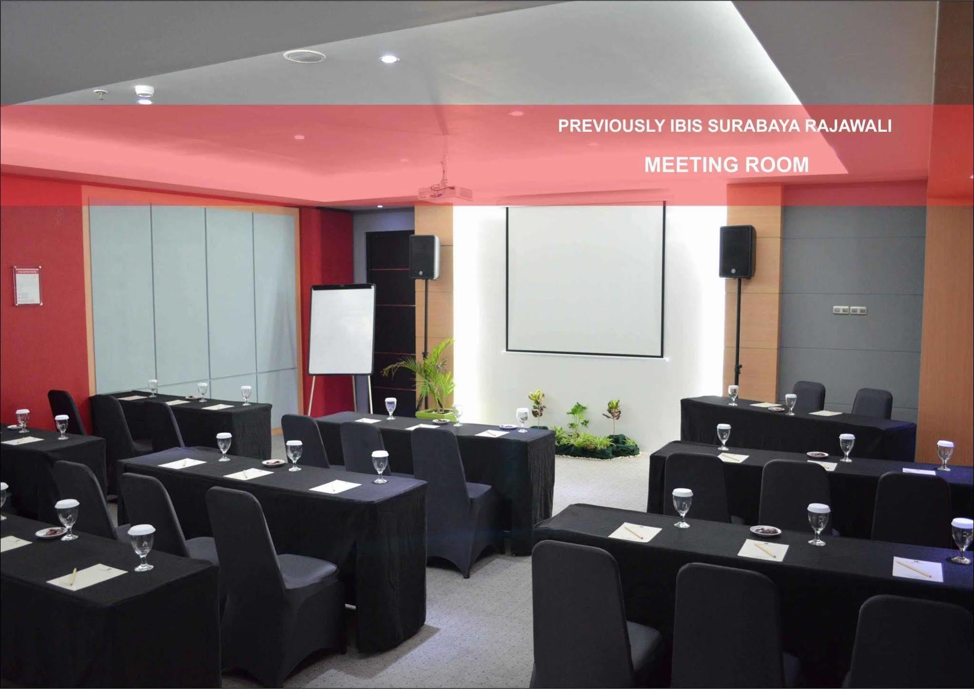 Arcadia Surabaya Hotel エクステリア 写真