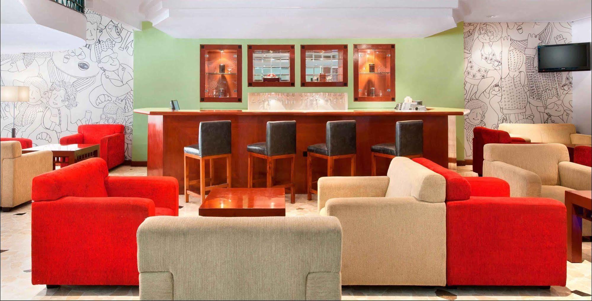 Arcadia Surabaya Hotel エクステリア 写真